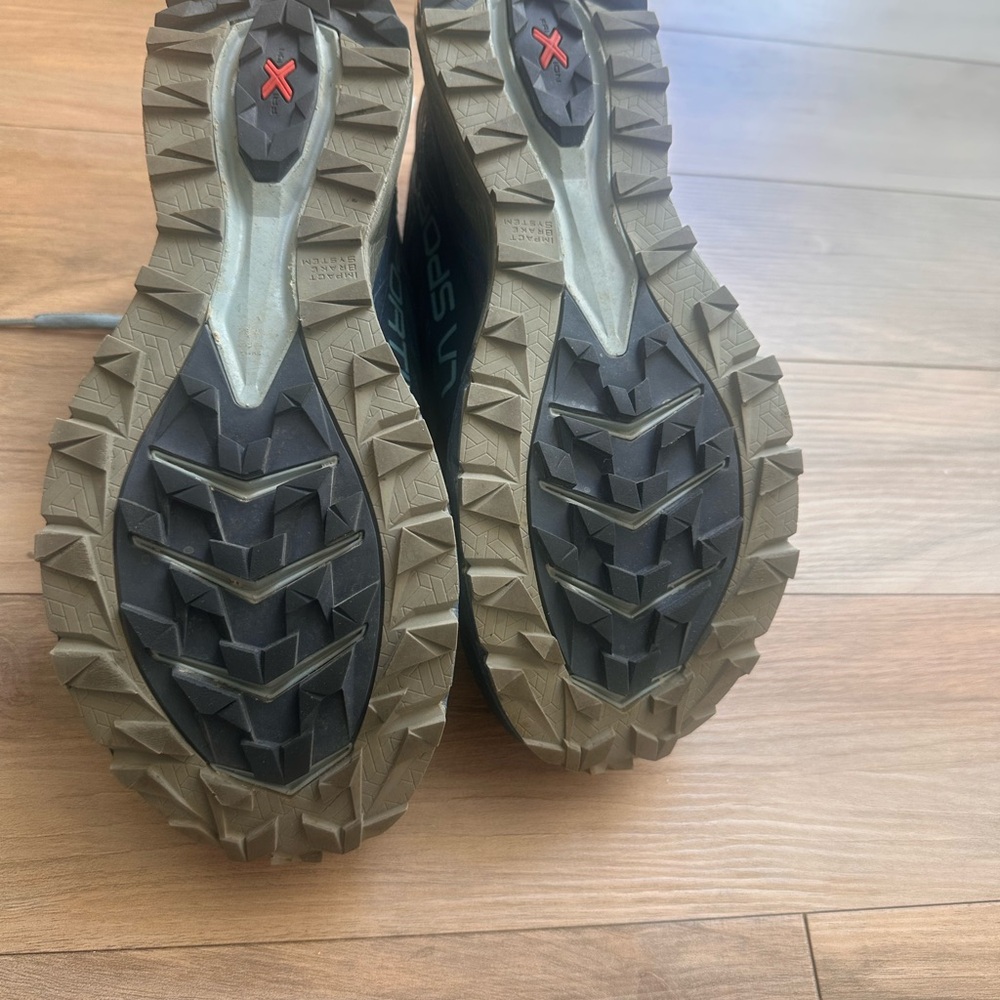 La Sportiva Women’s Jackal Opal/Pacific Blue Trail Running Shoes - Picture 4 of 5